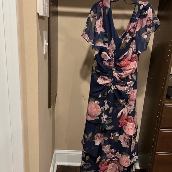 Flutter Sleeve V-Neck Maxi Dress in Blue and Pink - Picture 3 of 4